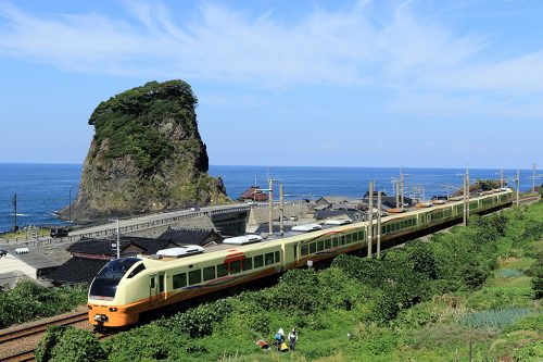 E653系電車　2008M  五十川 ～あつみ温泉間