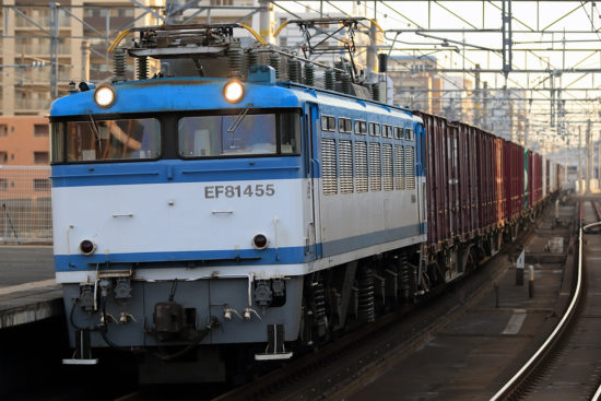 EF81-455 8057レ 吉塚駅