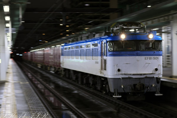 EF81-501　8056レ 吉塚駅
