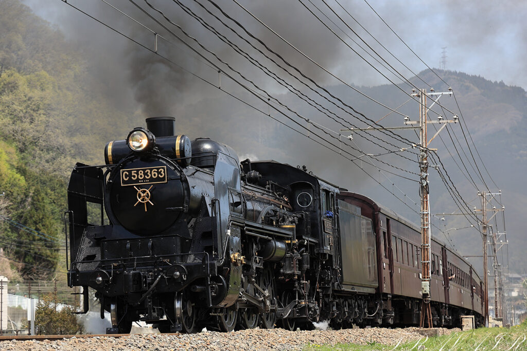 (4/13)SLパレオエクスプレス 旧型客車編成運転① | TRAVAIR Railway Photograph