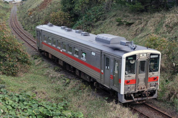 東根室駅を発車