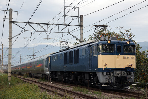 EF64-1030甲州カシオペア