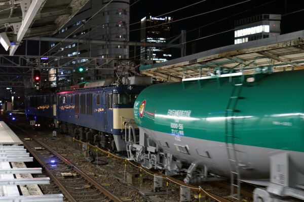 2024.11.8 19:15撮影 8081レ 名古屋駅(後追い)