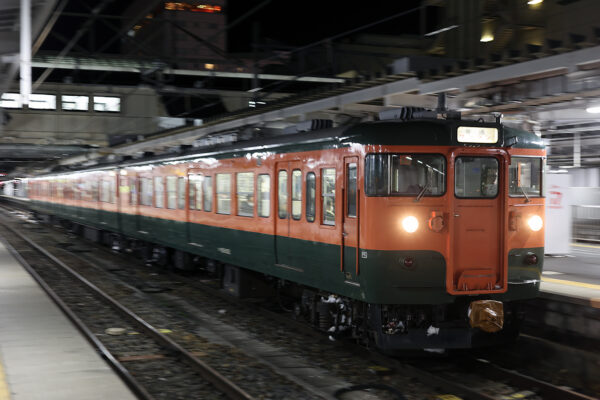 115系湘南色347M 長野駅