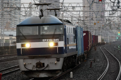 EF210-345 1090レ 市川駅