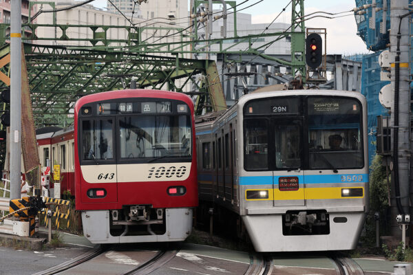 2025.10.27 13:47撮影  品川～南品川間