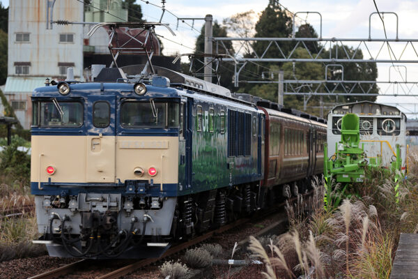 EF64-1031 9721レ 五日町駅(後追い)