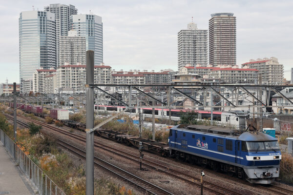 2025.11.29 13:38撮影 ? 新鶴見~鶴見間