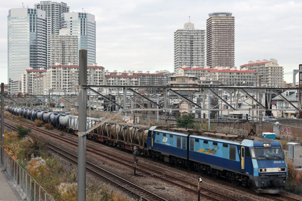 EH200-15 4074レ 新鶴見～尻手間