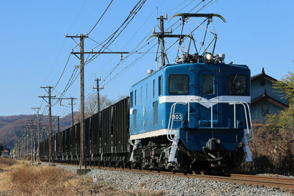 2025.12.6 10:58撮影 7104レ 小前田～ふかや花園間