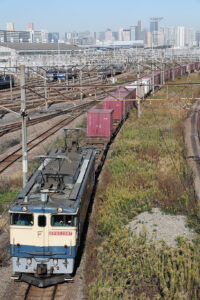 2025.12.7 10:27撮影 75レ 東京貨物（タ）