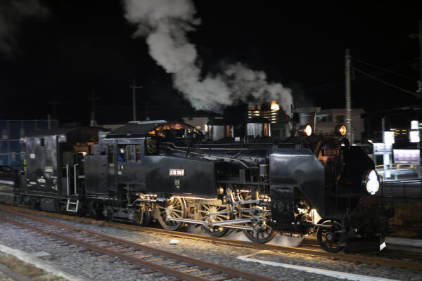 転車台へ向かう