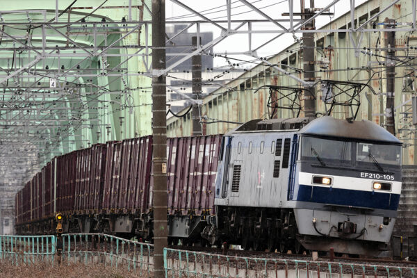 74レ　EF210-105